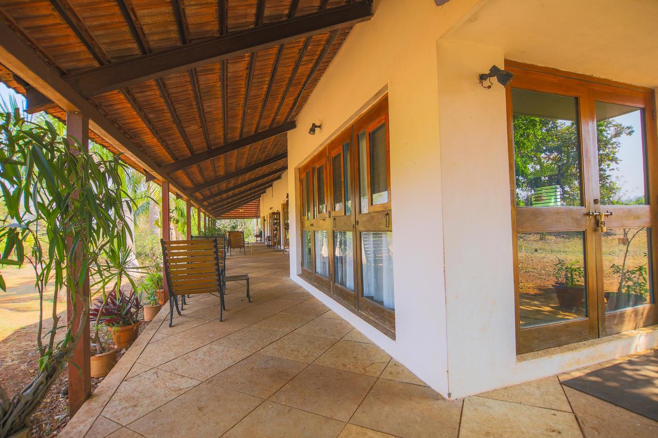 V Resorts Mahua Bagh Murud Nāndgaon Exteriör bild