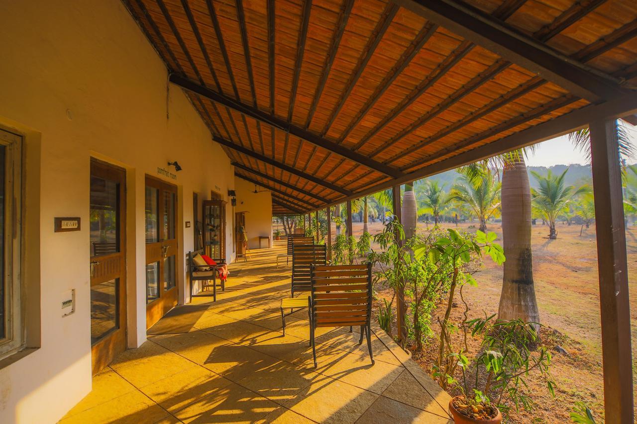 V Resorts Mahua Bagh Murud Nāndgaon Exteriör bild