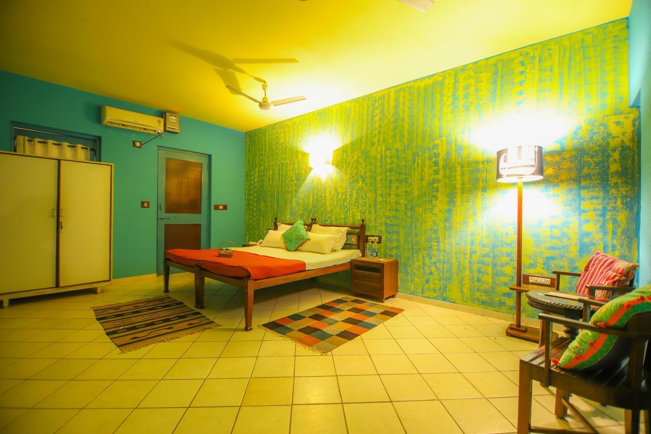 V Resorts Mahua Bagh Murud Nāndgaon Exteriör bild