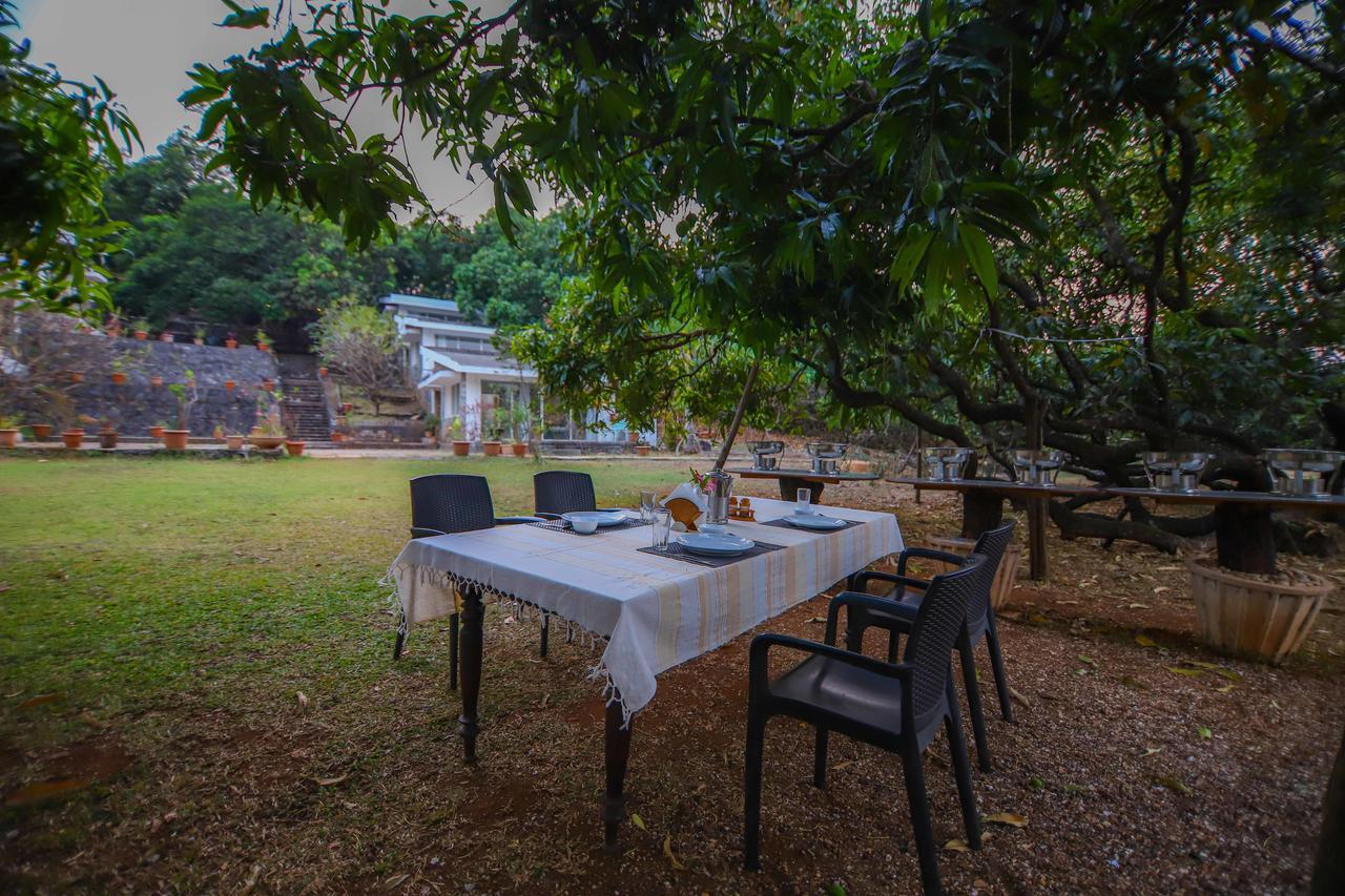 V Resorts Mahua Bagh Murud Nāndgaon Exteriör bild