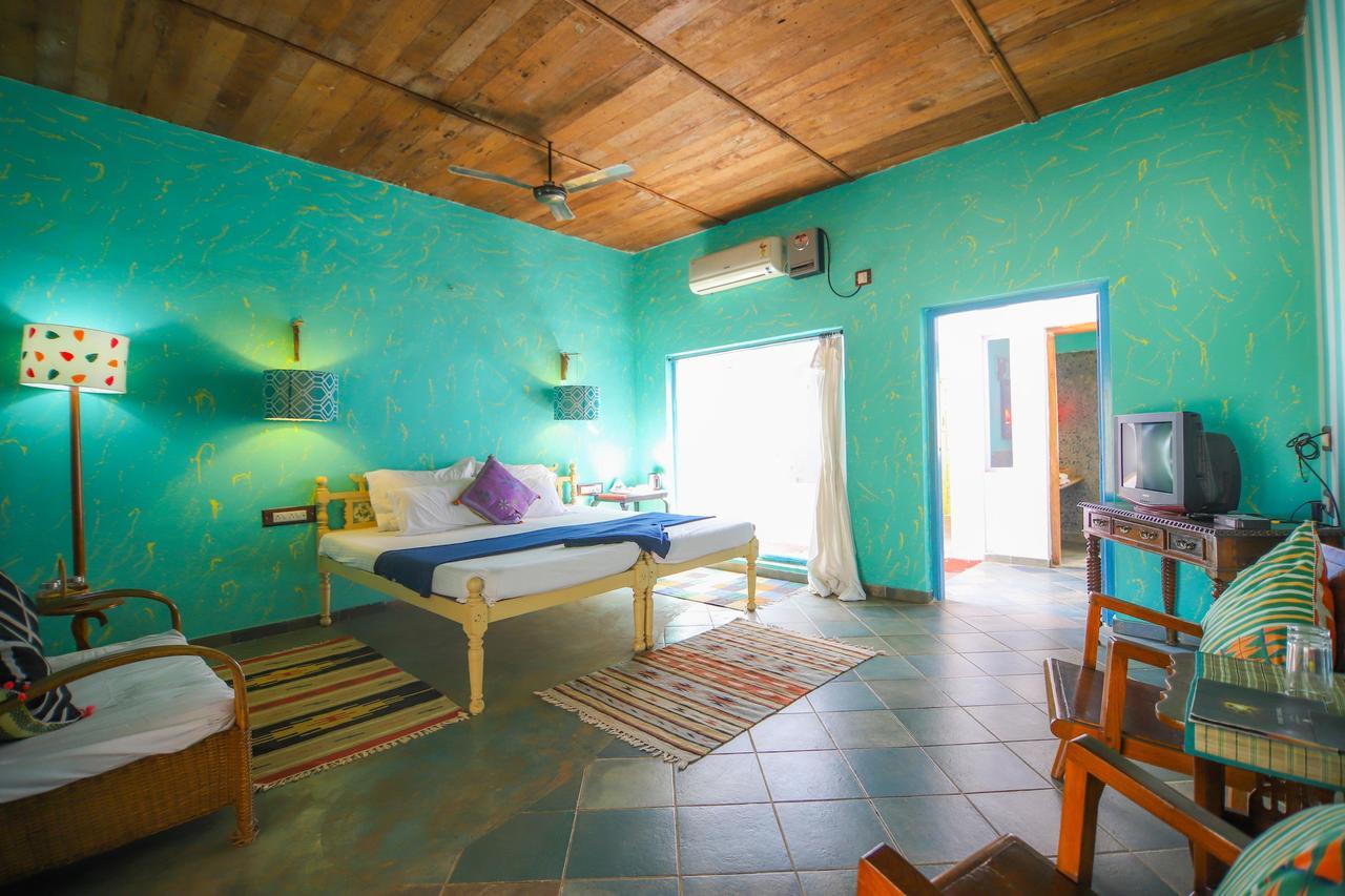 V Resorts Mahua Bagh Murud Nāndgaon Exteriör bild