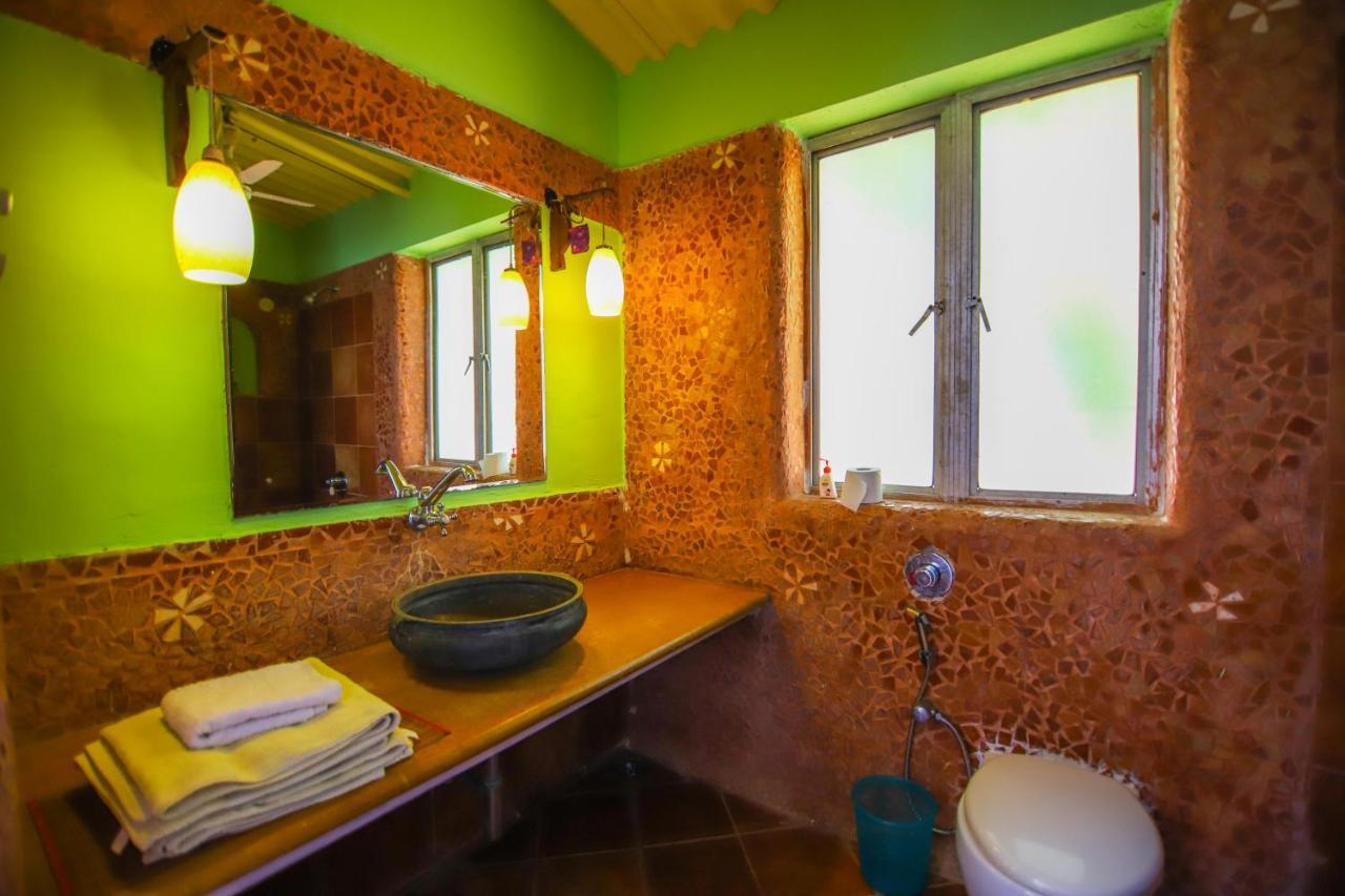 V Resorts Mahua Bagh Murud Nāndgaon Exteriör bild